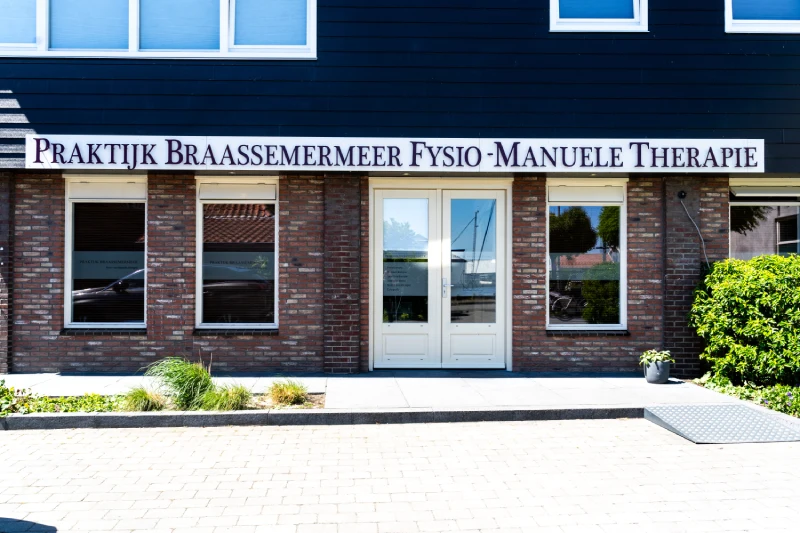 Praktijk Braassemermeer Hero afbeelding voorkant praktijk1920x1280